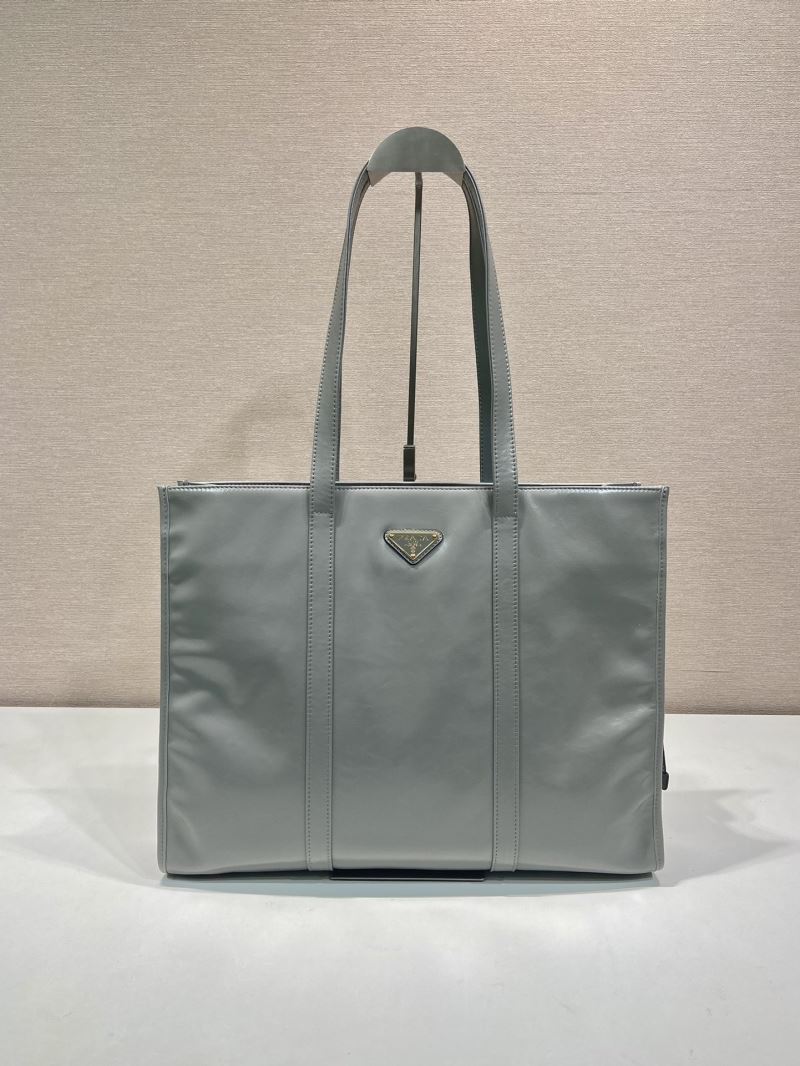 Pra*a tote bags